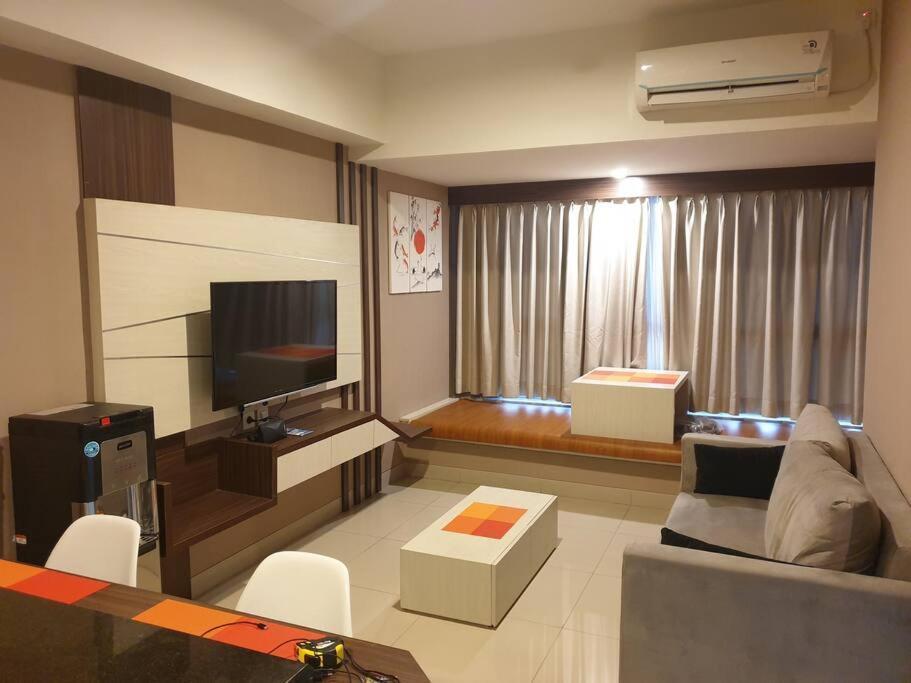 Cozy Room In Orange County Suite-Apartment In Lippo-Cikarang Cbd מראה חיצוני תמונה