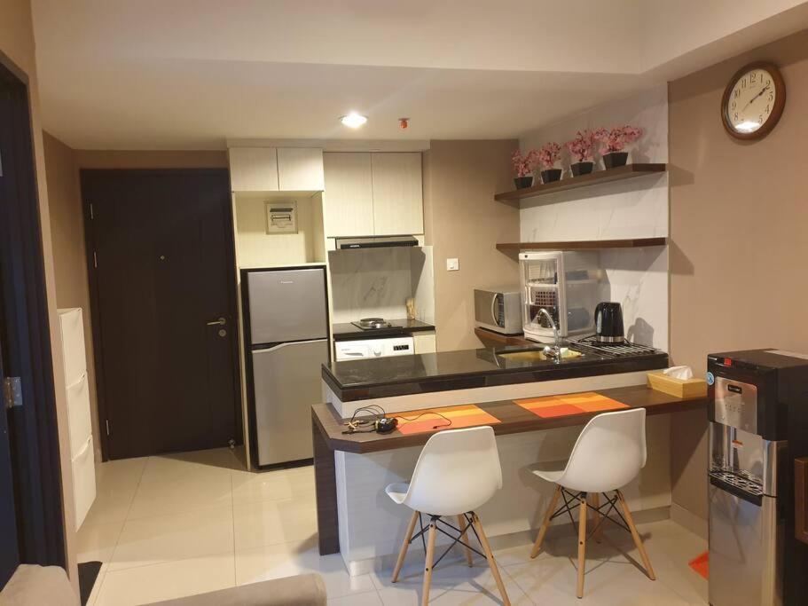 Cozy Room In Orange County Suite-Apartment In Lippo-Cikarang Cbd מראה חיצוני תמונה